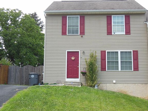 3rd image of 215 Talucci Dr
