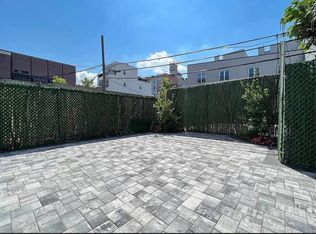 32 Scholes St #2B, Brooklyn, NY 11206