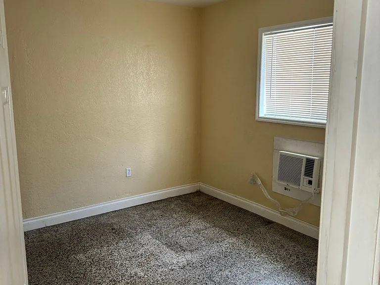 Opa Locka | Studios & 1 Bedroom | 1301 Sharazad Blvd — Photo 5