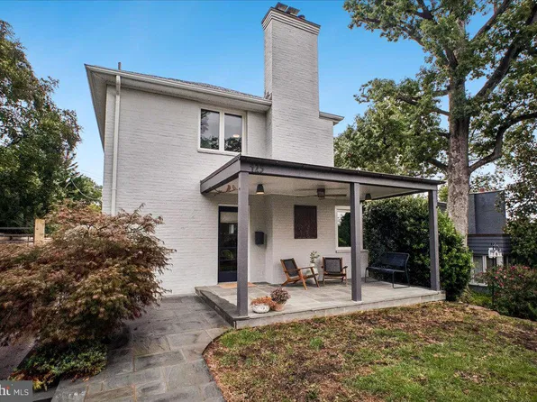 425 Argyle Dr, Alexandria, VA 22305