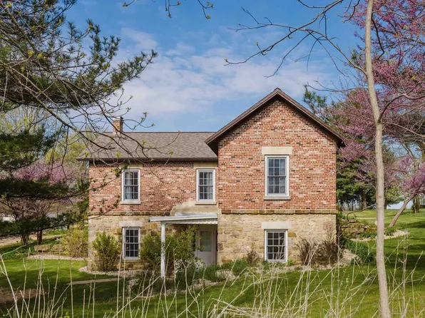 149 & 151 Merry Christmas Lane, Mineral Point, WI 53565