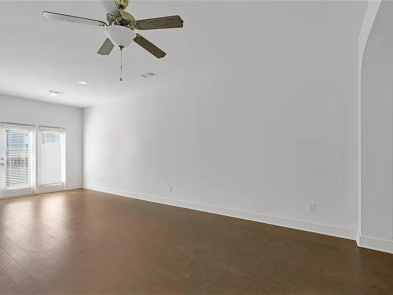 6433 Scudders Dr — Photo 6
