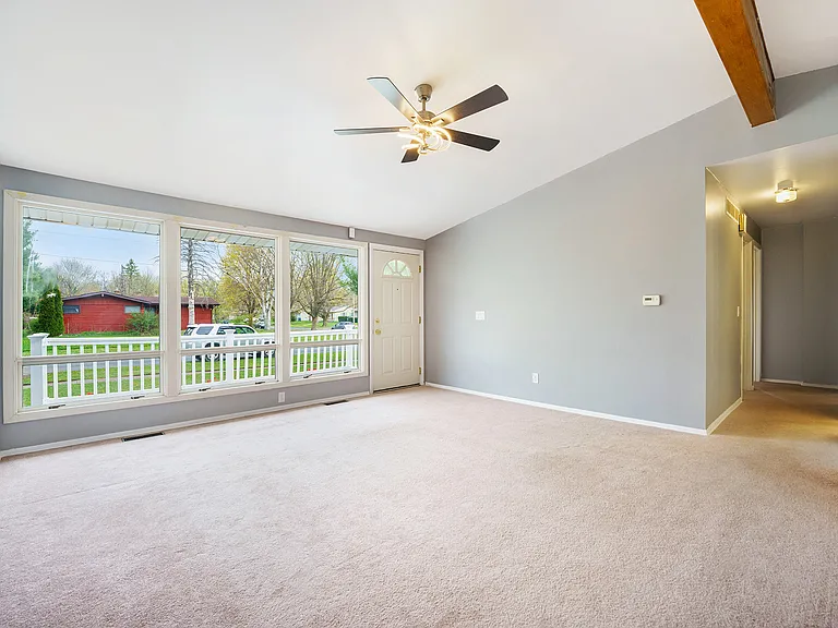 3027 Haskell St — Photo 7