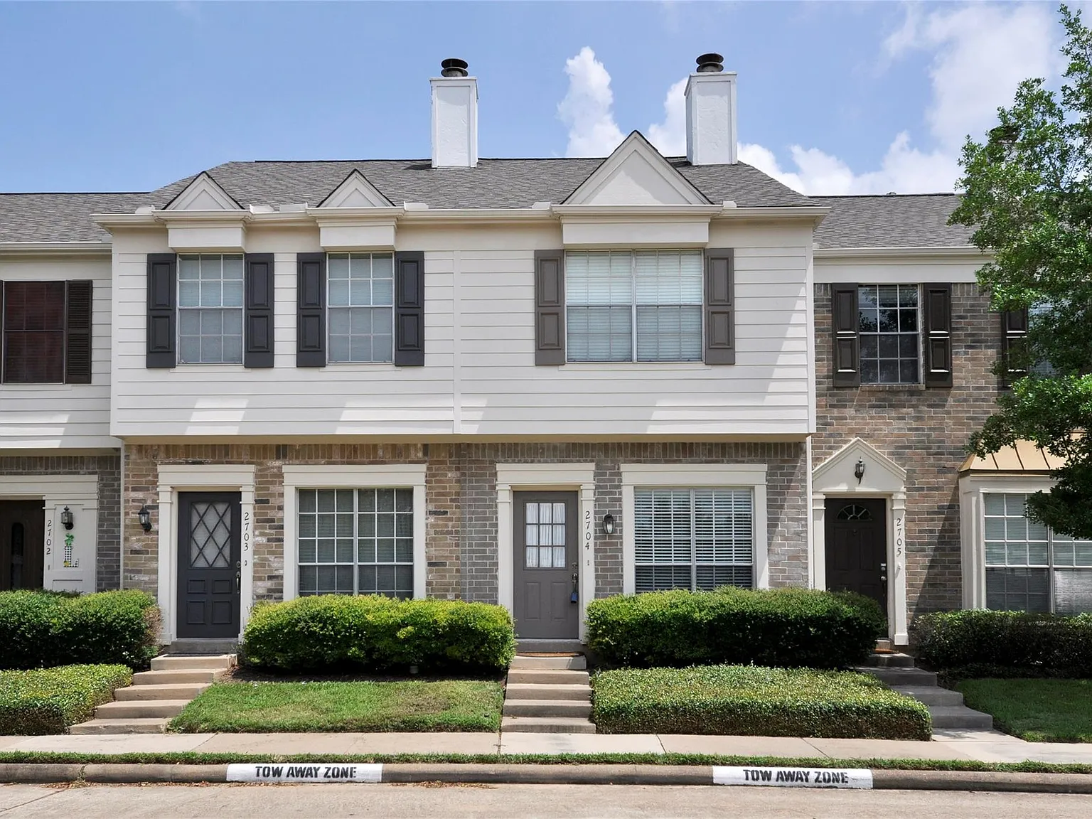 2 bed, 1.5 bath, 1110 sqft, $1,730 — Photo 1