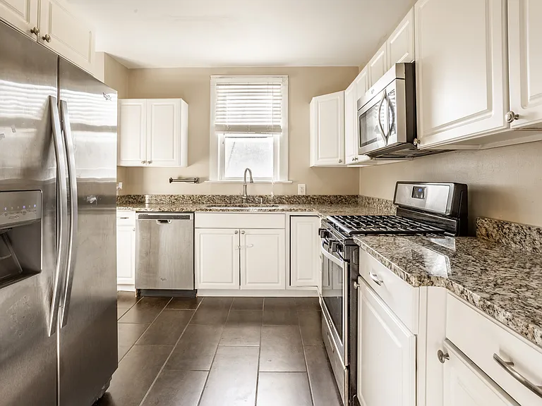 4327 N Park Ave — Photo 11