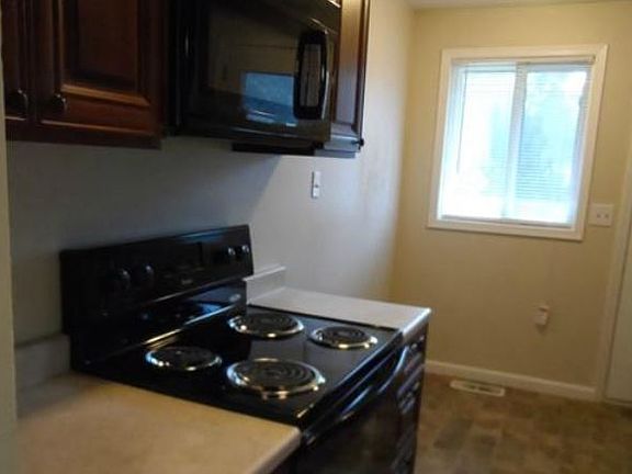 2nd image of 20306 10th Ave S