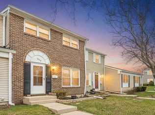 1808 Largo Ct, Schaumburg, IL 60194