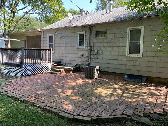 3rd image of 6118 Catalina St