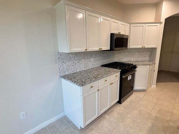 5th image of 790 W Monteverde Cir