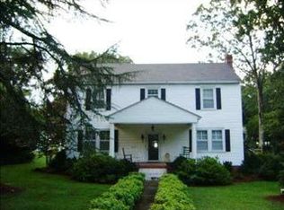 210 Farley Ave, Laurens, SC 29360