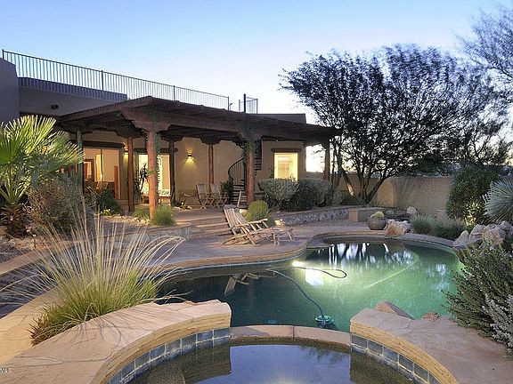 2nd image of 4609 W Saguaro Cliffs Dr