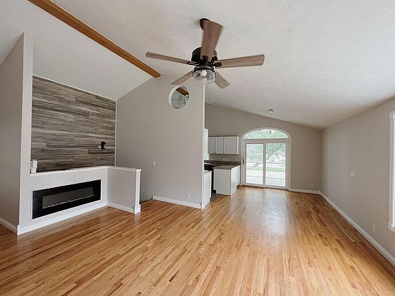 3rd image of 3400 Scottsdale Ln