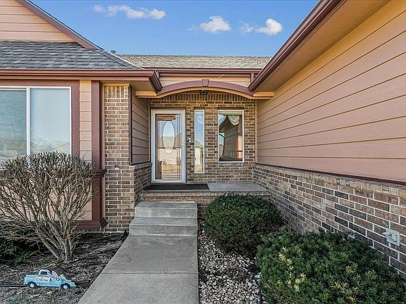 4th image of 2407 N Flutter Ln