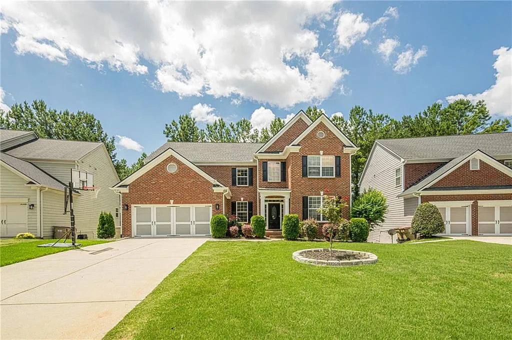 6 bed, 4.0 bath, 3539 sqft, $3,800 — Photo 2