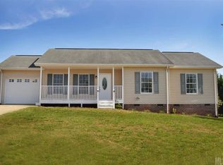 1400 Millrace Dr, Conover, NC 28613
