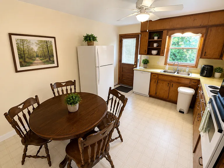 317 Owens St #1 — Photo 2