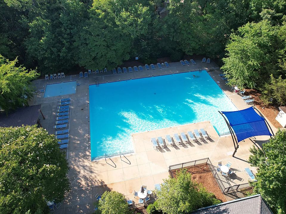 POOL INCLUDED