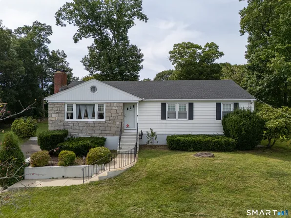 108 Pleasant Avenue, East Haven, CT 06512
