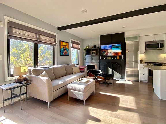 4th image of 494 President St #2