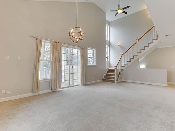 2nd image of 7231 Newport Ave APT 204