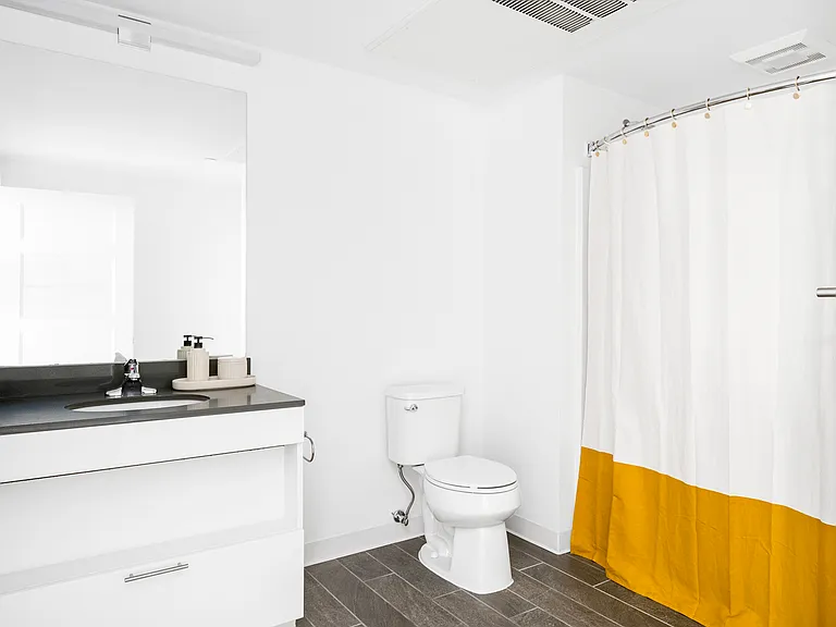 The Veridian Residences — Photo 12