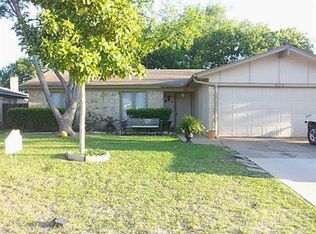 228 Countryside Dr, Arlington, TX 76014