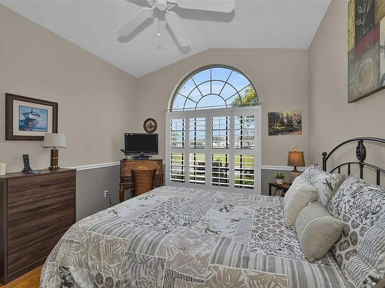 9630 Green Needle Dr — Photo 17