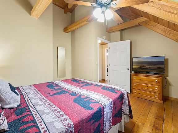 20th image of 1855 Spring Hill Dr