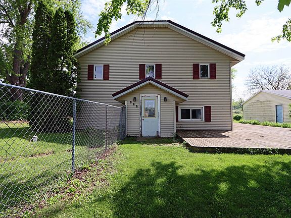3rd image of 985 N Ludlow Rd