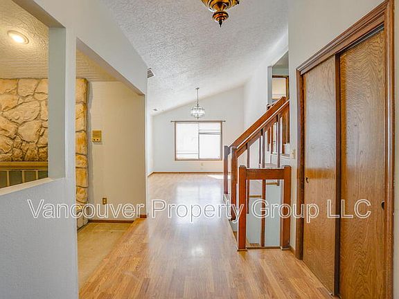 4th image of 7003 NW Dogwood Dr