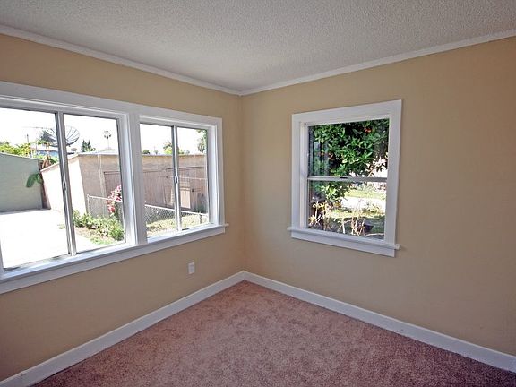 5th image of 1762 W 36th Pl