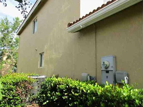 3rd image of 20582 NW 10th Ave