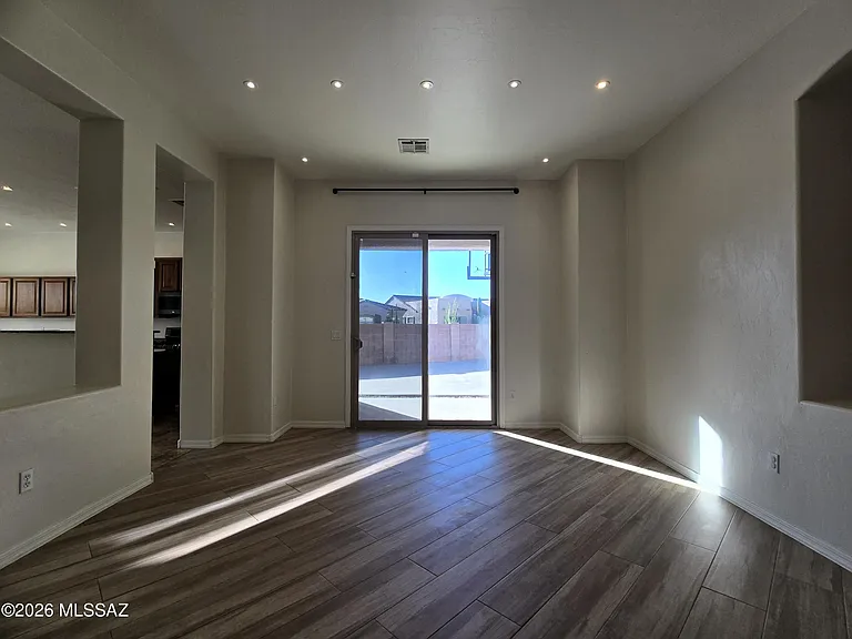 7291 N Basie Ct — Photo 4