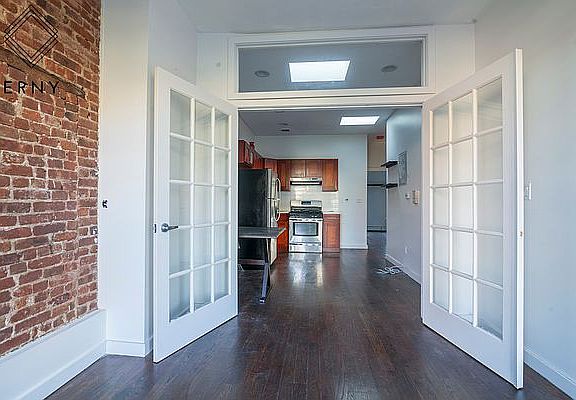 3rd image of 188 Tompkins Ave #3R