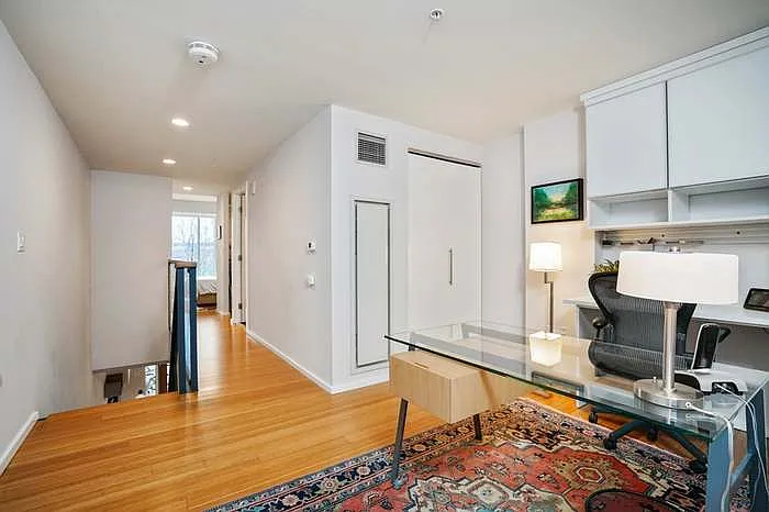 2 Earhart St #117 — Photo 10