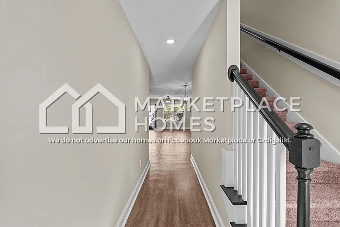2205 Perrins Ln — Photo 3