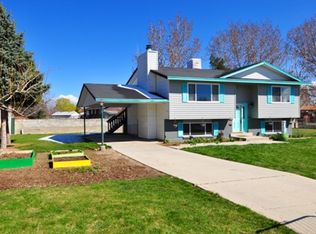 5998 W Jargon Cir, Salt Lake City, UT 84118