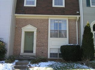 5760 Burke Towne Ct, Burke, VA 22015