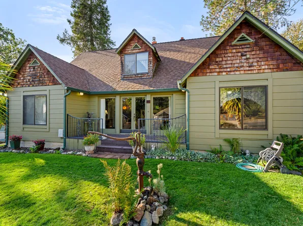 1211 NW B St, Grants Pass, OR 97526