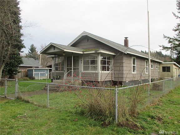 2nd image of 102 N River St
