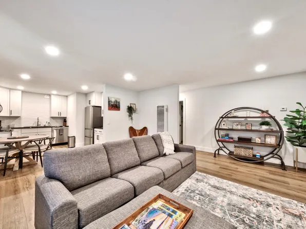 1223 Bonanza Ave APT 8, South Lake Tahoe, CA 96150