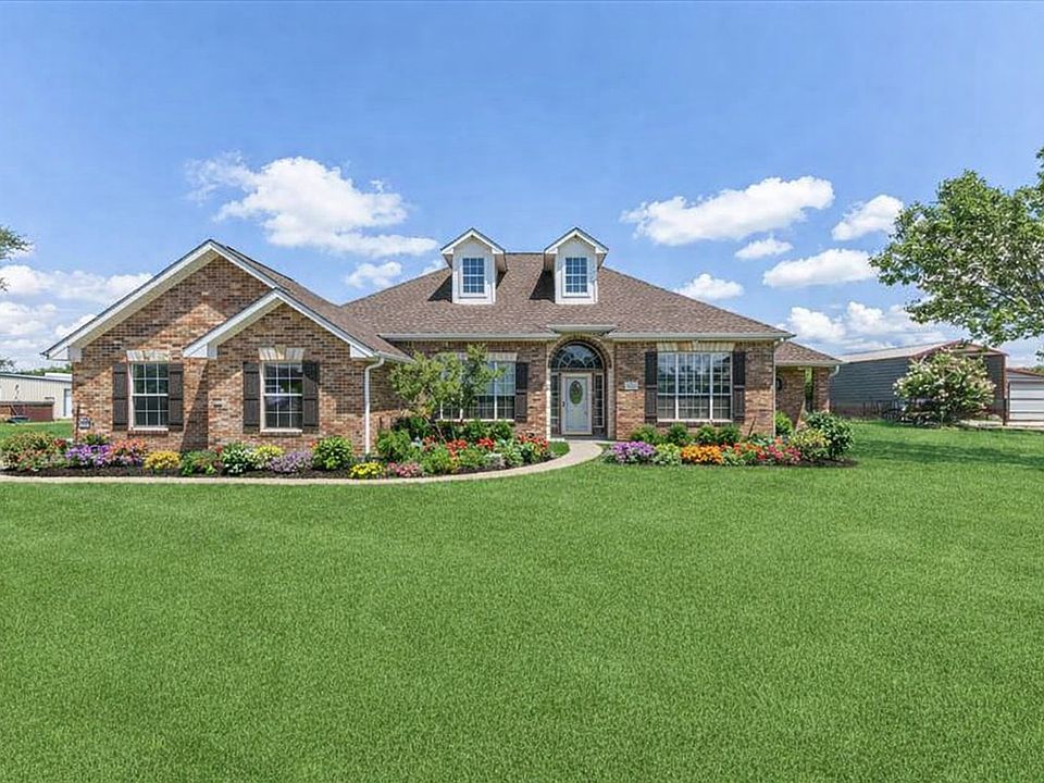 1st image of 1062 Savannah Ln