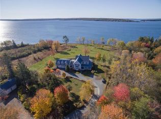 516 Reach Rd, Sedgwick, ME 04676