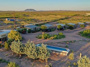 990 Antelope Hills Rd, Marfa, TX 79843