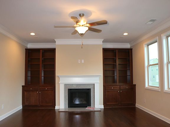 3rd image of 5565 Dooley Way
