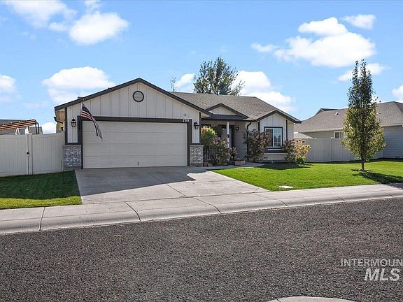 2nd image of 799 Pronghorn Dr