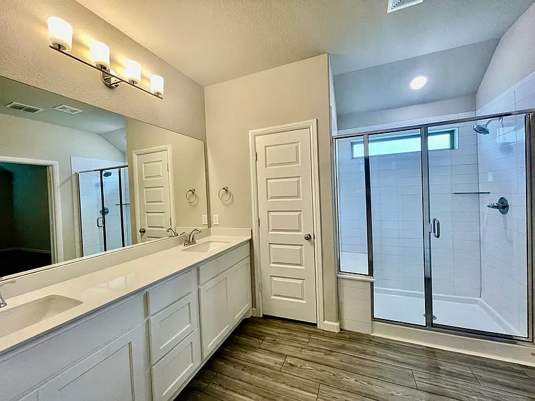 525 Ardsley Ln — Photo 18