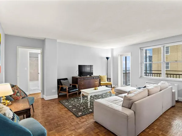 300 Peachtree St NE APT 20O, Atlanta, GA 30308