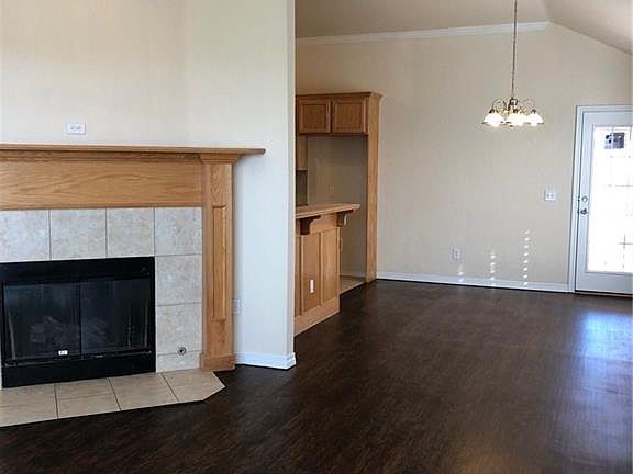 5th image of 4108 Green Apple Dr