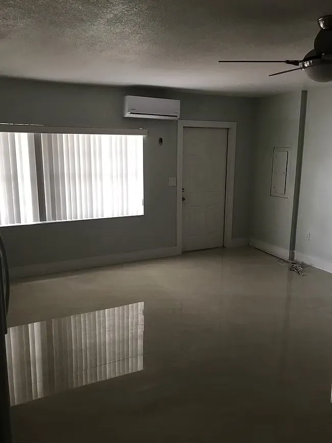 Studio, 400 sqft, $1,600 — Photo 2